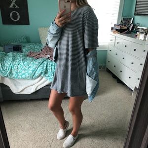 vtg gray & white striped t-dress